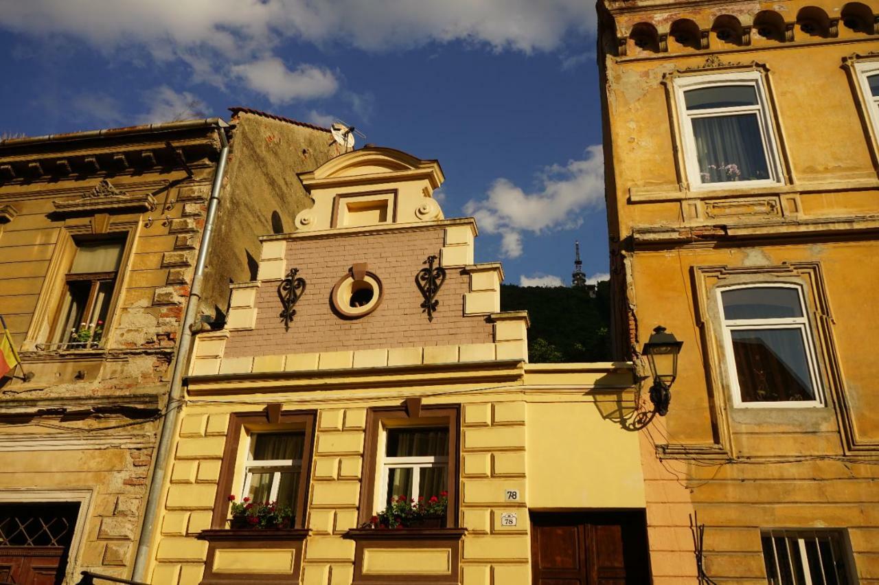 Crown Of Karolina Apartment Brasov Ngoại thất bức ảnh